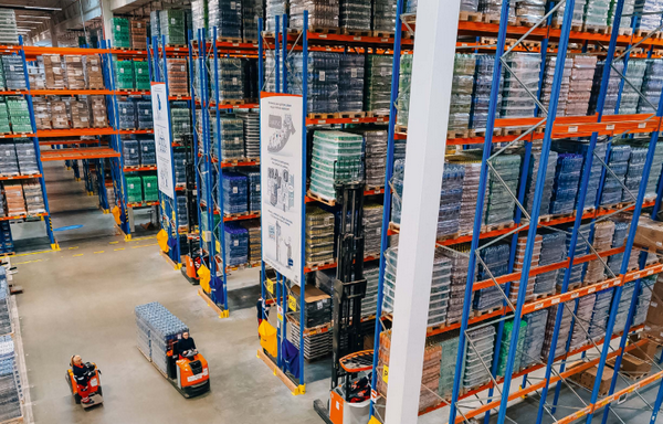 Optimizing Logistics Operations with AI
